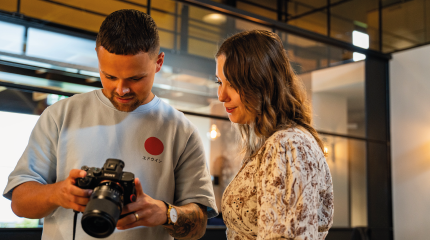 Ted en Mirre die een foto maken