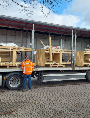 Van de Wal houthandel/buitenspeelgoed B.V. DIESSEN afbeelding 3