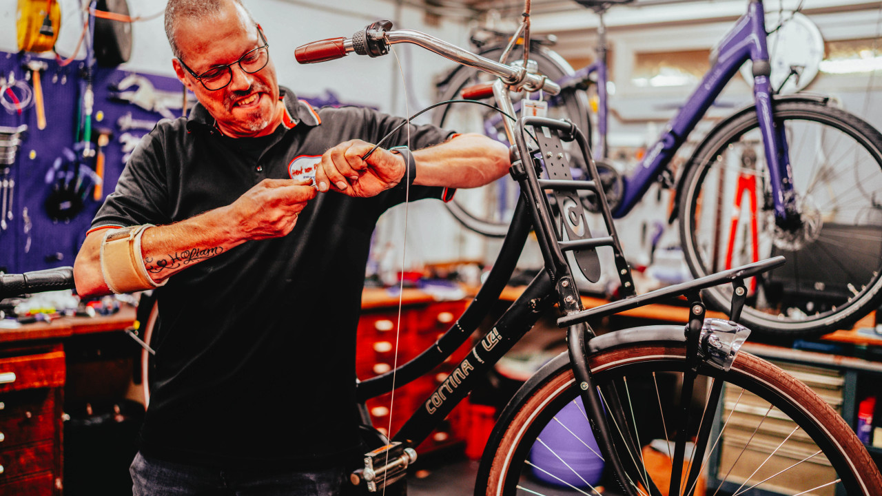 Henk van Rooij Fietsen HELMOND afbeelding 1 Henk van Rooij Fietsen HELMOND afbeelding 1