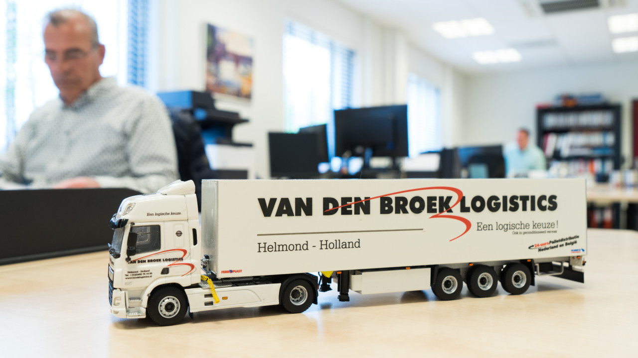 Van den Broek Logistics B.V. Helmond afbeelding 1