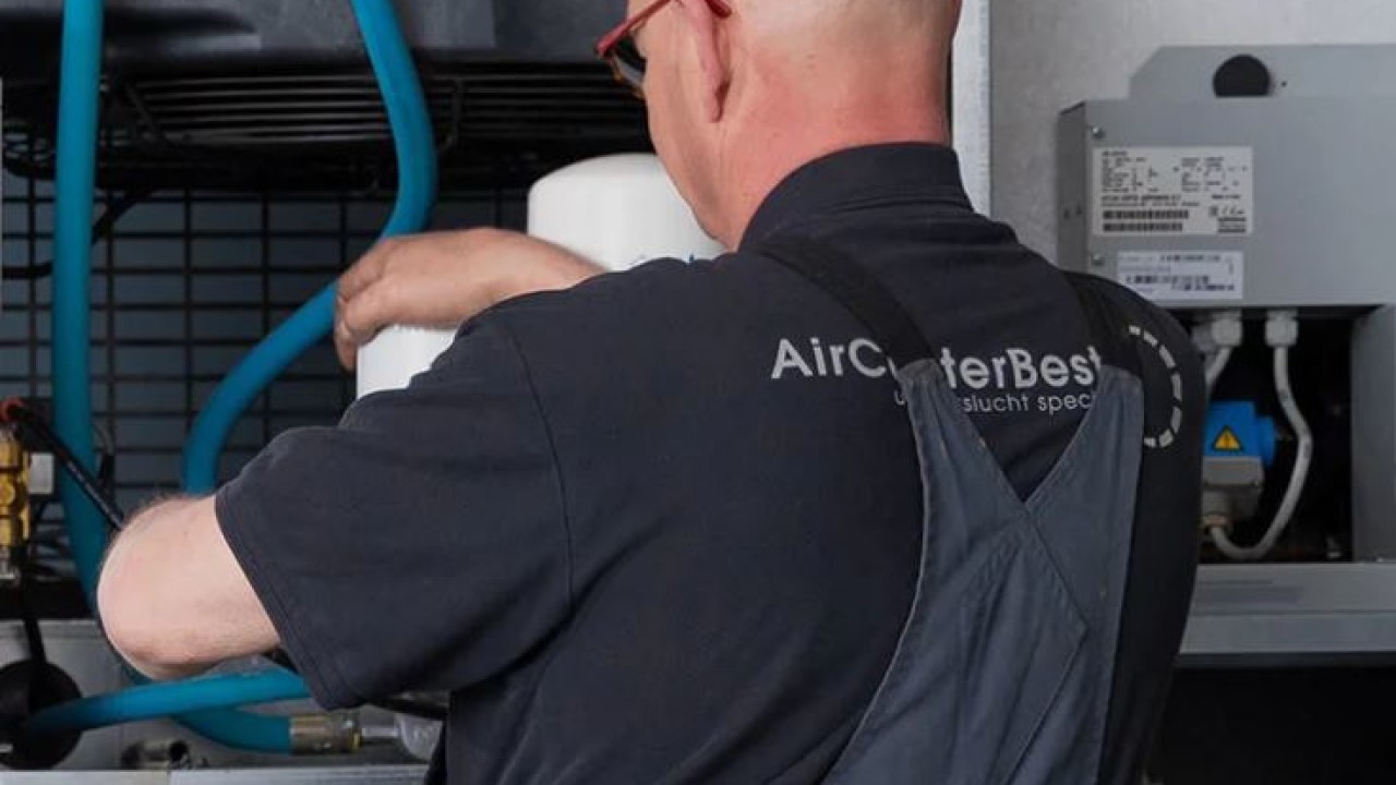 Air Center Best B.V. BEST afbeelding 1