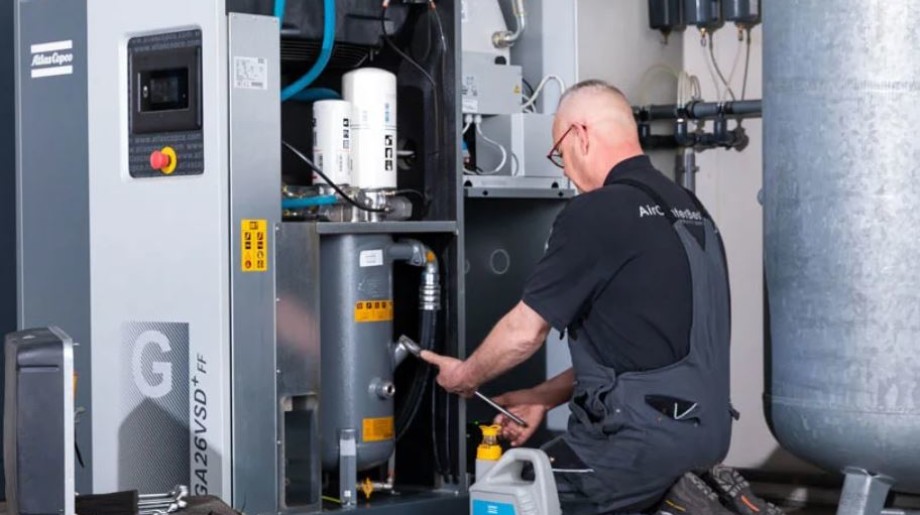 Air Center Best B.V. BEST afbeelding 2