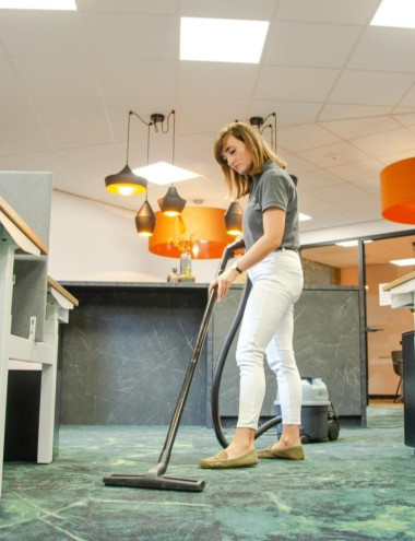 Schoonmaakbedrijf van Hout REUSEL afbeelding 5