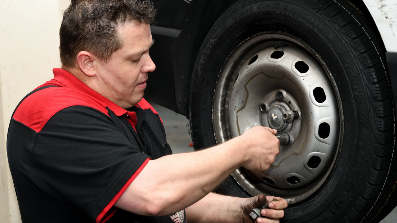 Garage Bert Bruil Son en breugel afbeelding 6