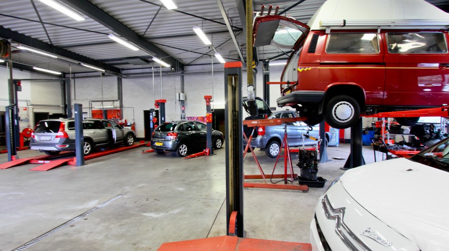 Autobedrijf Dirks Bergeijk afbeelding 4