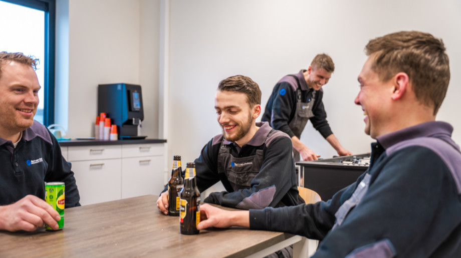 Bart van Aaken Auto's Hilvarenbeek afbeelding 2