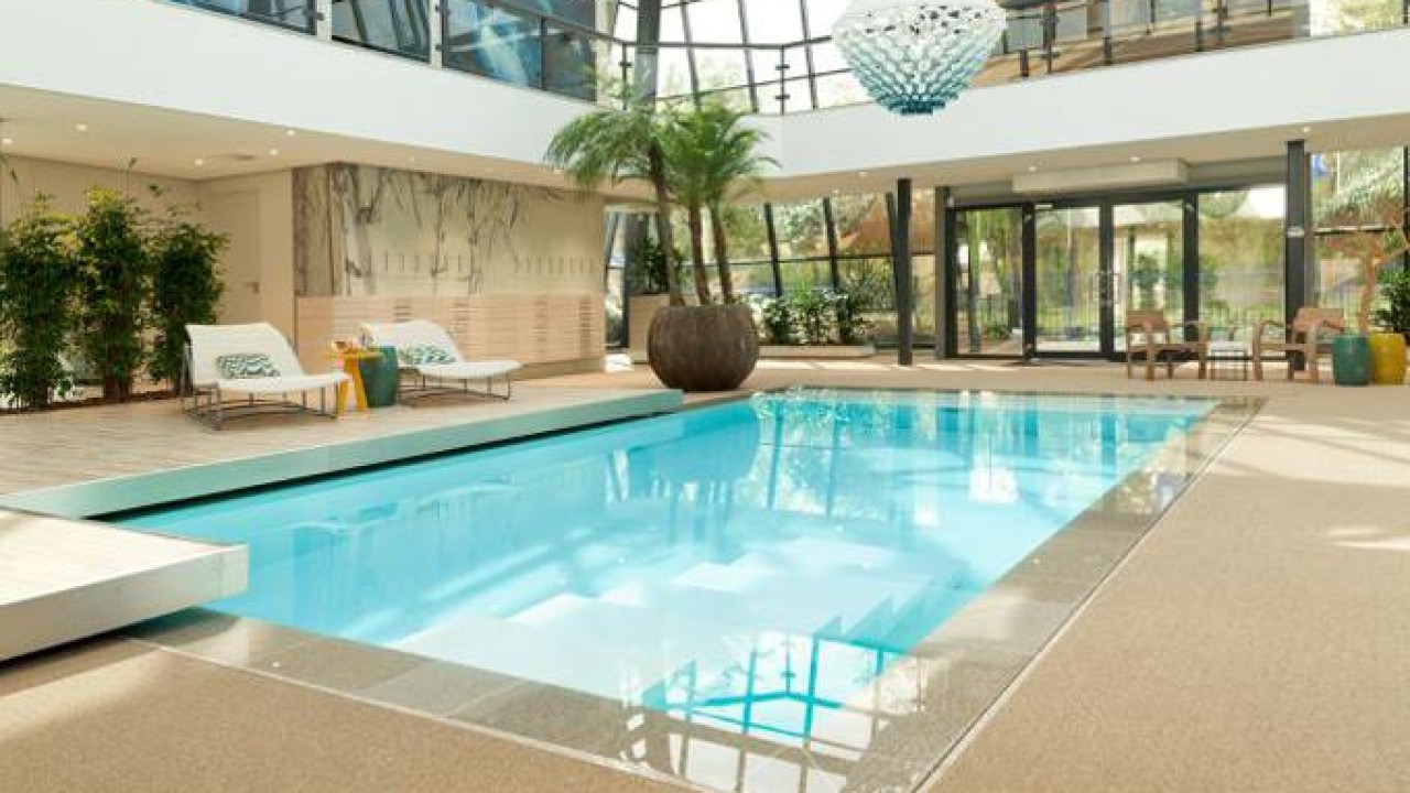 Starline Group  VALKENSWAARD afbeelding 1